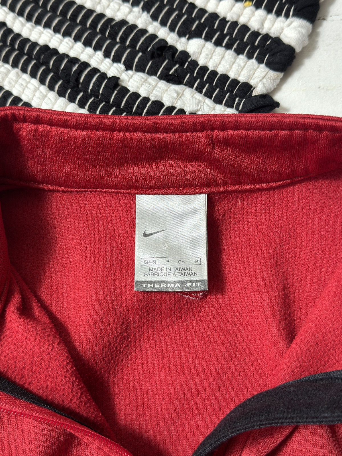 Nike × Vintage VINTAGE NIKE THERMA FIT 2000s ZIP UP LONG SLEEVE Size S / US 4 / IT 40 - 4 Thumbnail
