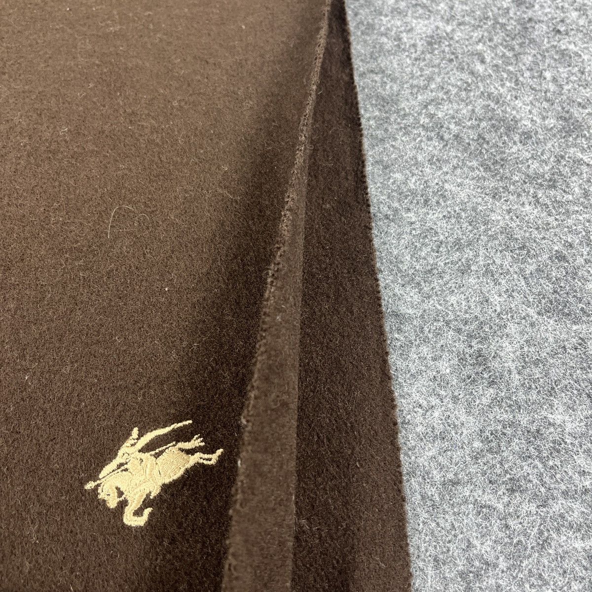 Burberry Burberry’s Plain Scarf / Muffler / Neckwear T1048 Size ONE SIZE - 8 Thumbnail