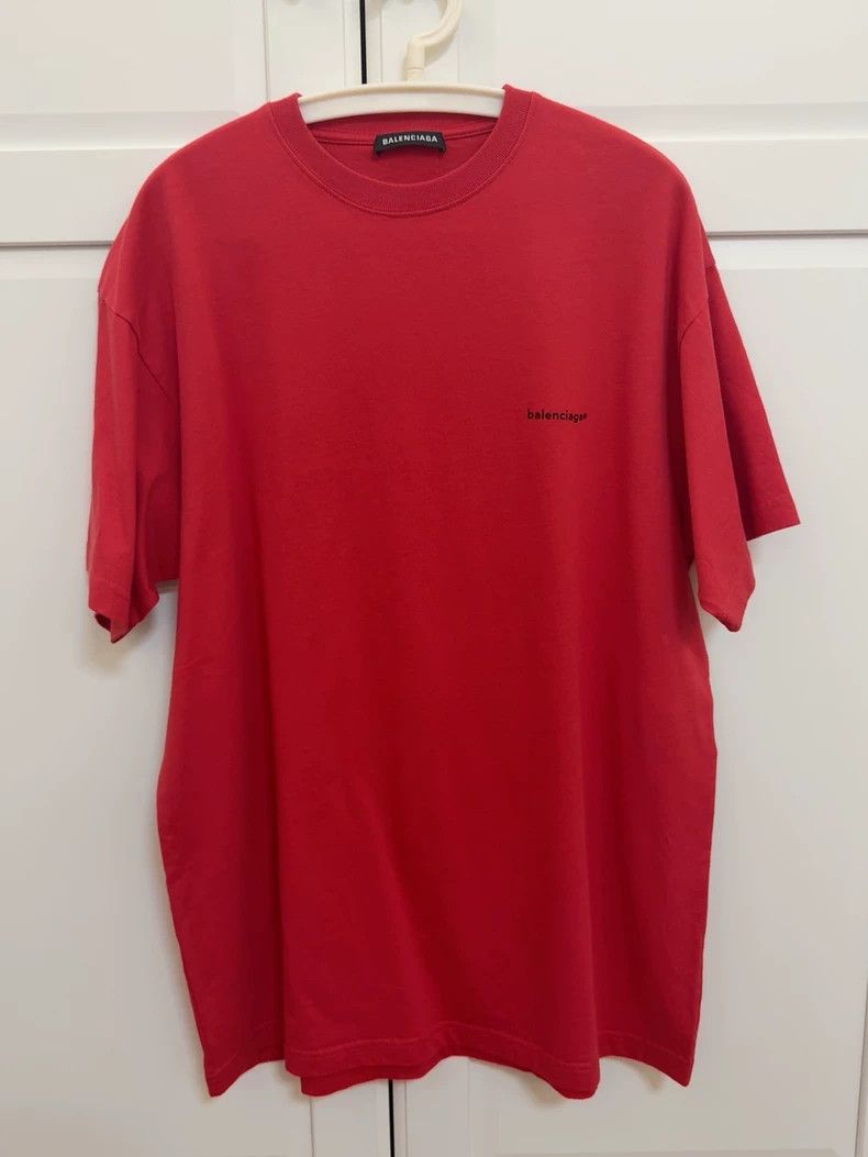 Balenciaga Balenciaga Red short sleeve T black small logo Size US S / EU 44-46 / 1 - 1 Thumbnail