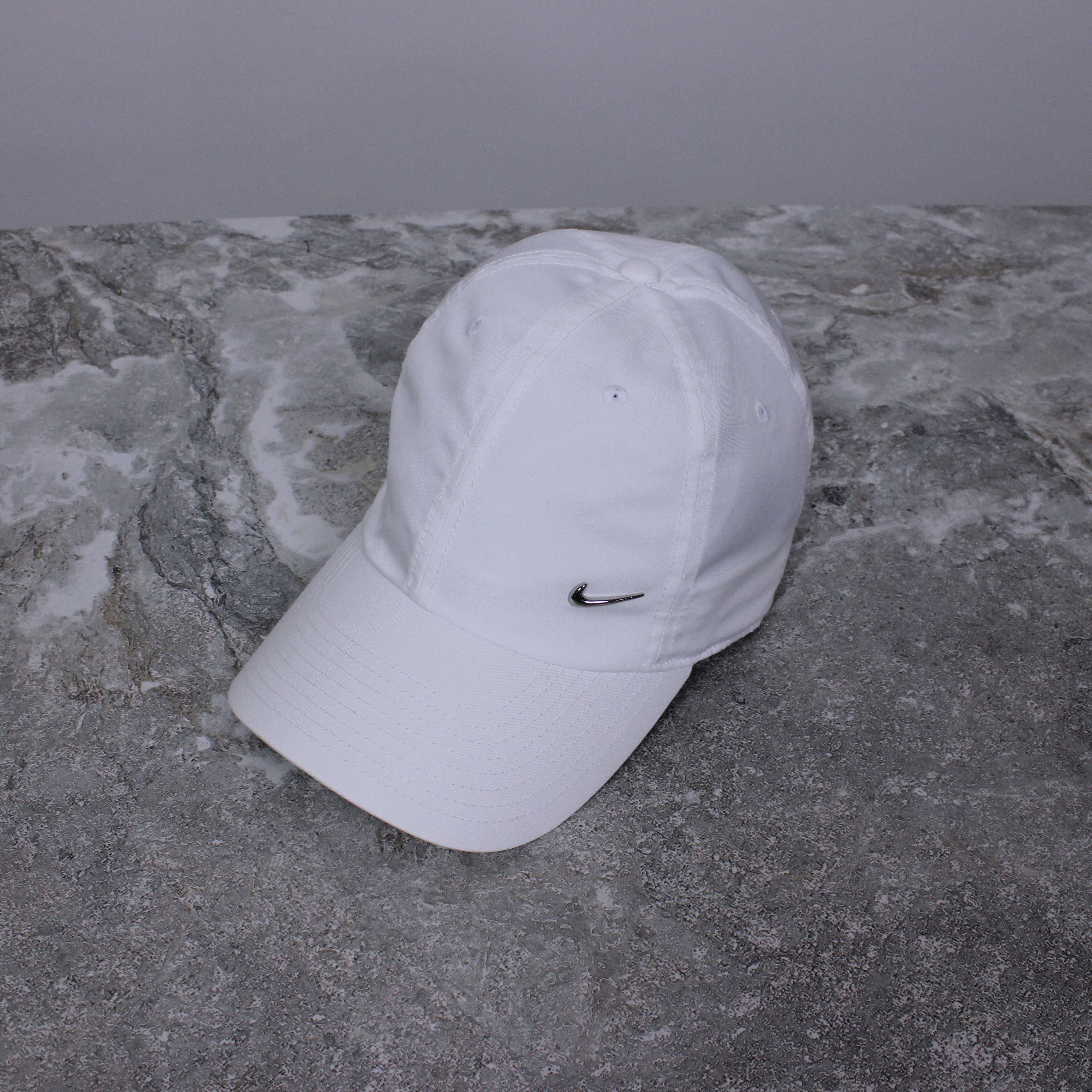 Nike Nike cap hat vintage metallic logo one size white Size ONE SIZE - 3 Thumbnail