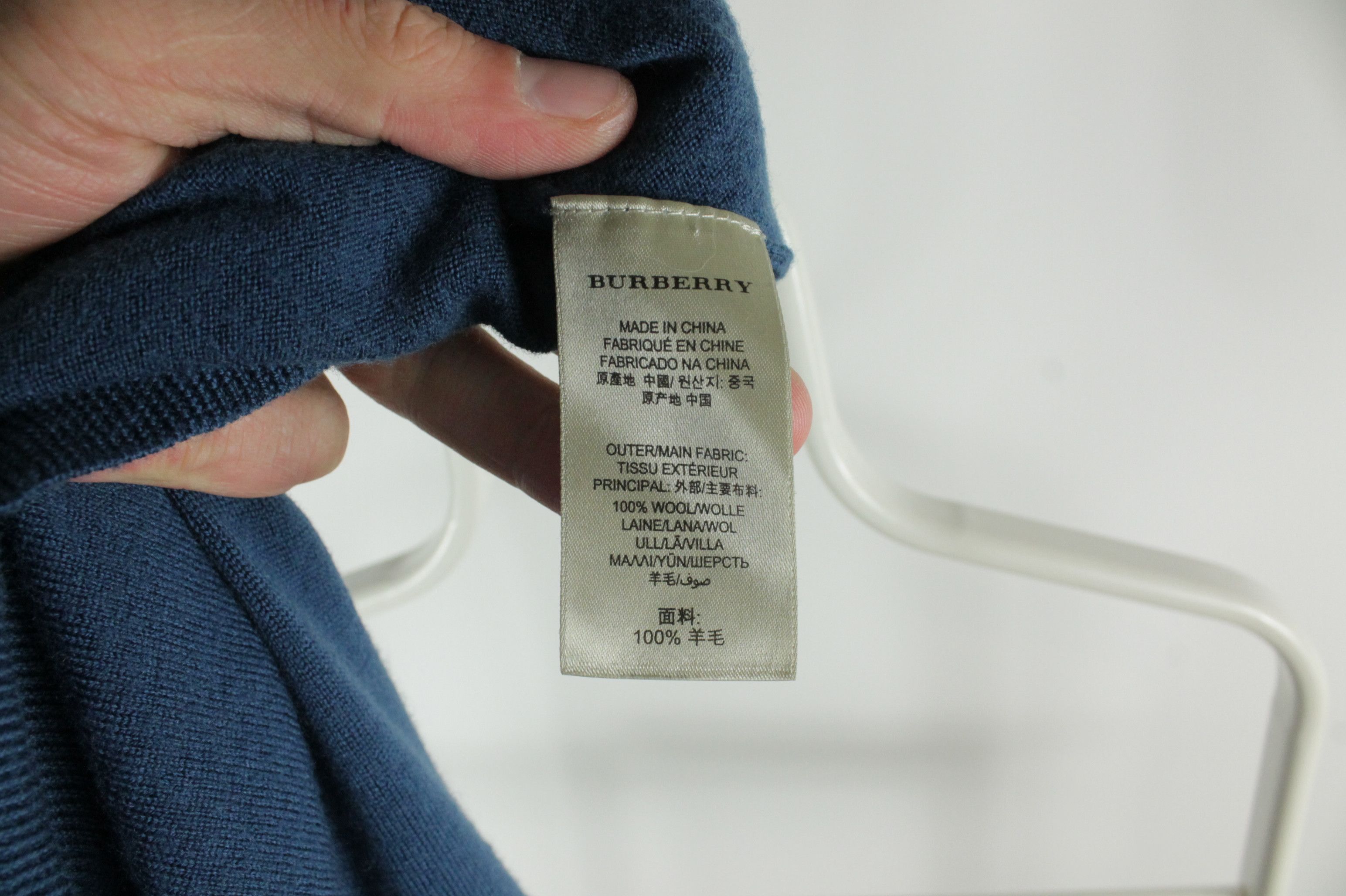 Burberry Burberry Brit V-Neck Slim Fit Blue Wool Pullover Elbow Patch Size US S / EU 44-46 / 1 - 7 Thumbnail