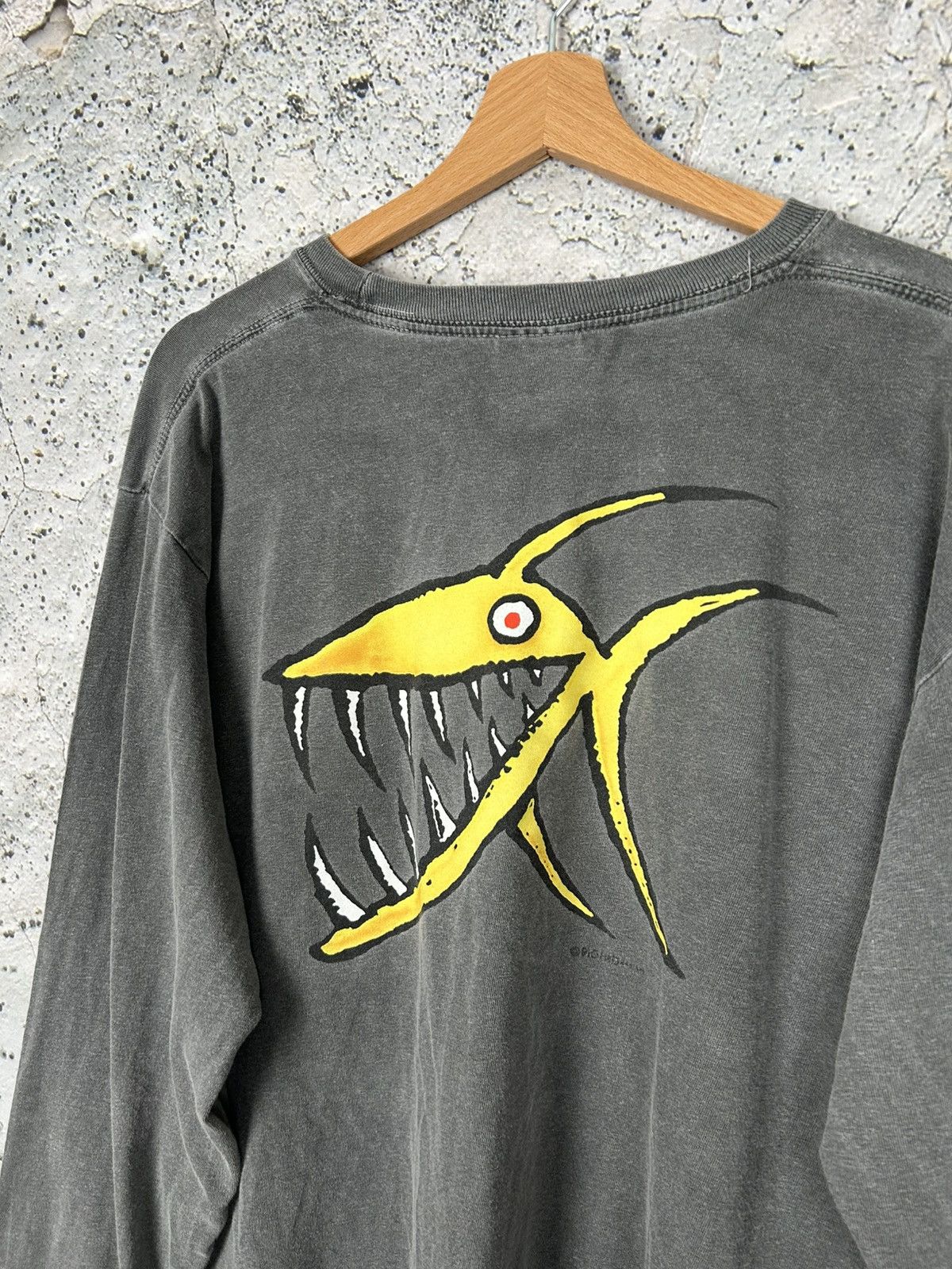 Vintage Vintage Piranha Graphic Longsleeve Streetwear Grunge Rock Size US L / EU 52-54 / 3 - 2 Thumbnail