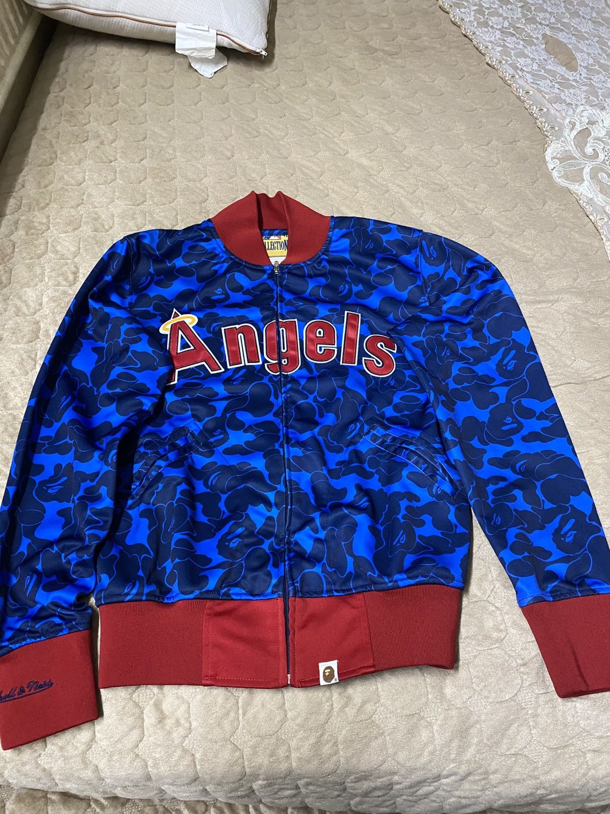 Bape × Mitchell & Ness Bape x Mitchell & Ness Los Angeles Angels Jacket Size US M / EU 48-50 / 2 - 2 Thumbnail