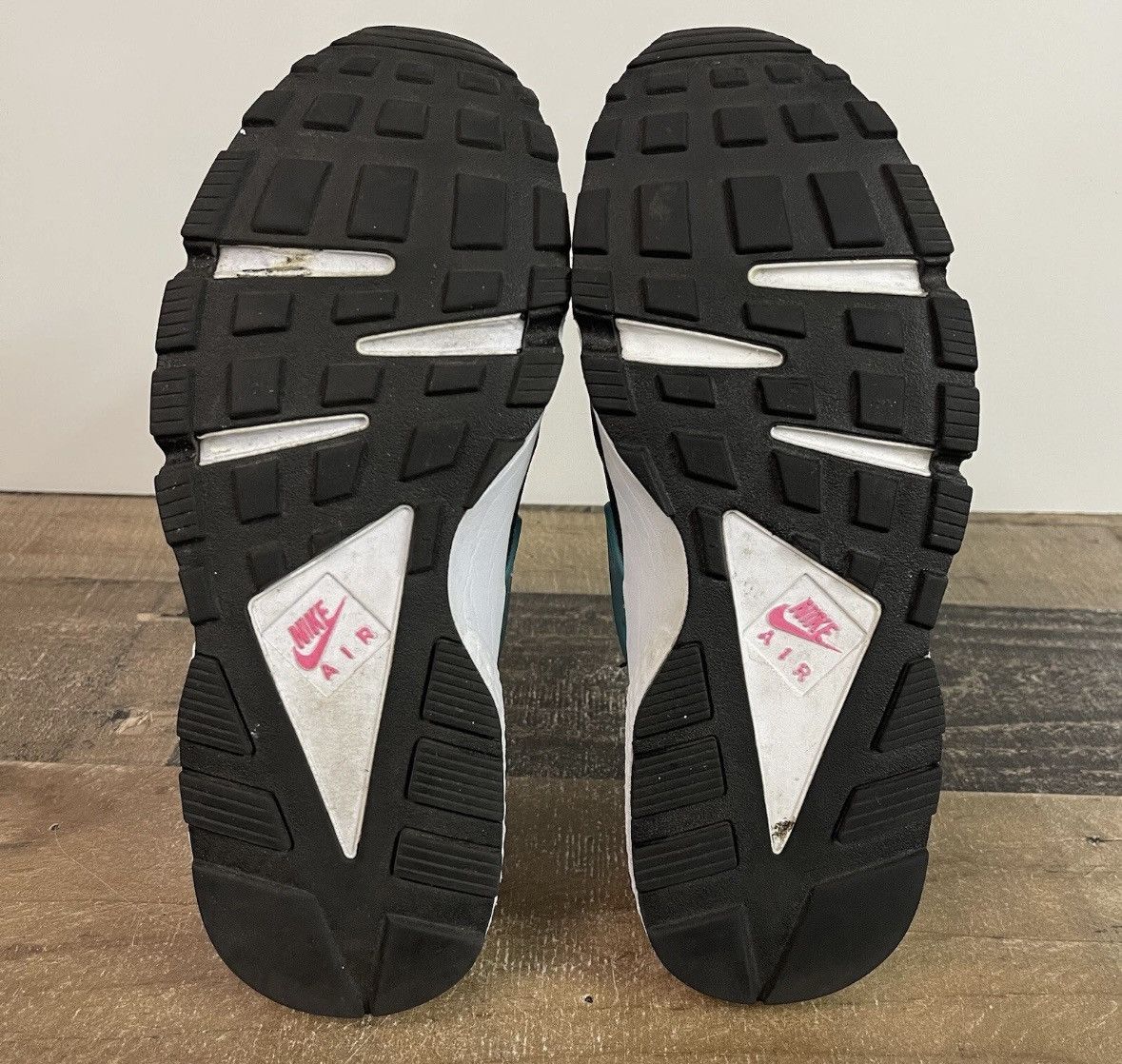 Nike Nike Air Huarache Hyper Pink Cactus Size US 8.5 / EU 41-42 - 6 Thumbnail