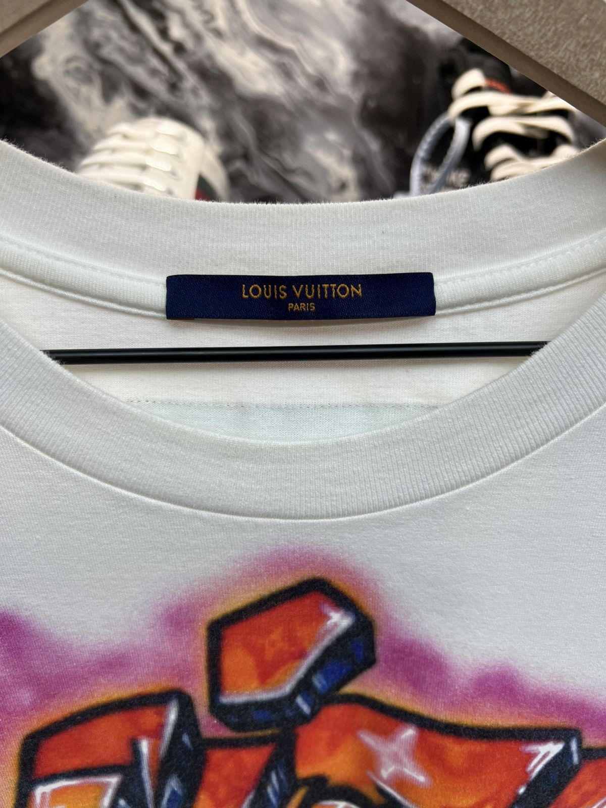 Louis Vuitton Louis Vuitton Graffti White Tee Size US XXL / EU 58 / 5 - 6 Thumbnail