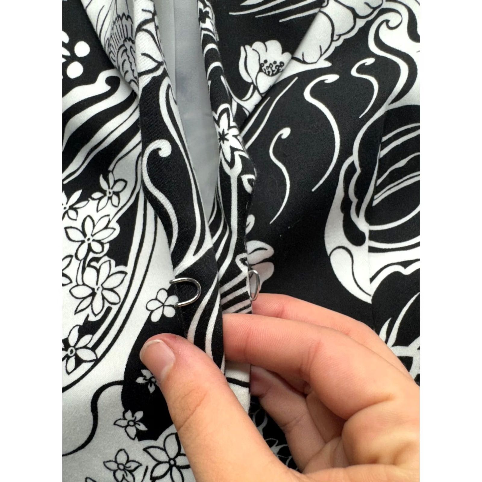 Worthington Worthington Blazer Unisex Adults Floral Print Black & White 12 Polyester 3/4 Sleeve Hook-and-Eye Fully Lined Size 12 Like New Size XL / US 12-14 / IT 48-50 - 6 Thumbnail