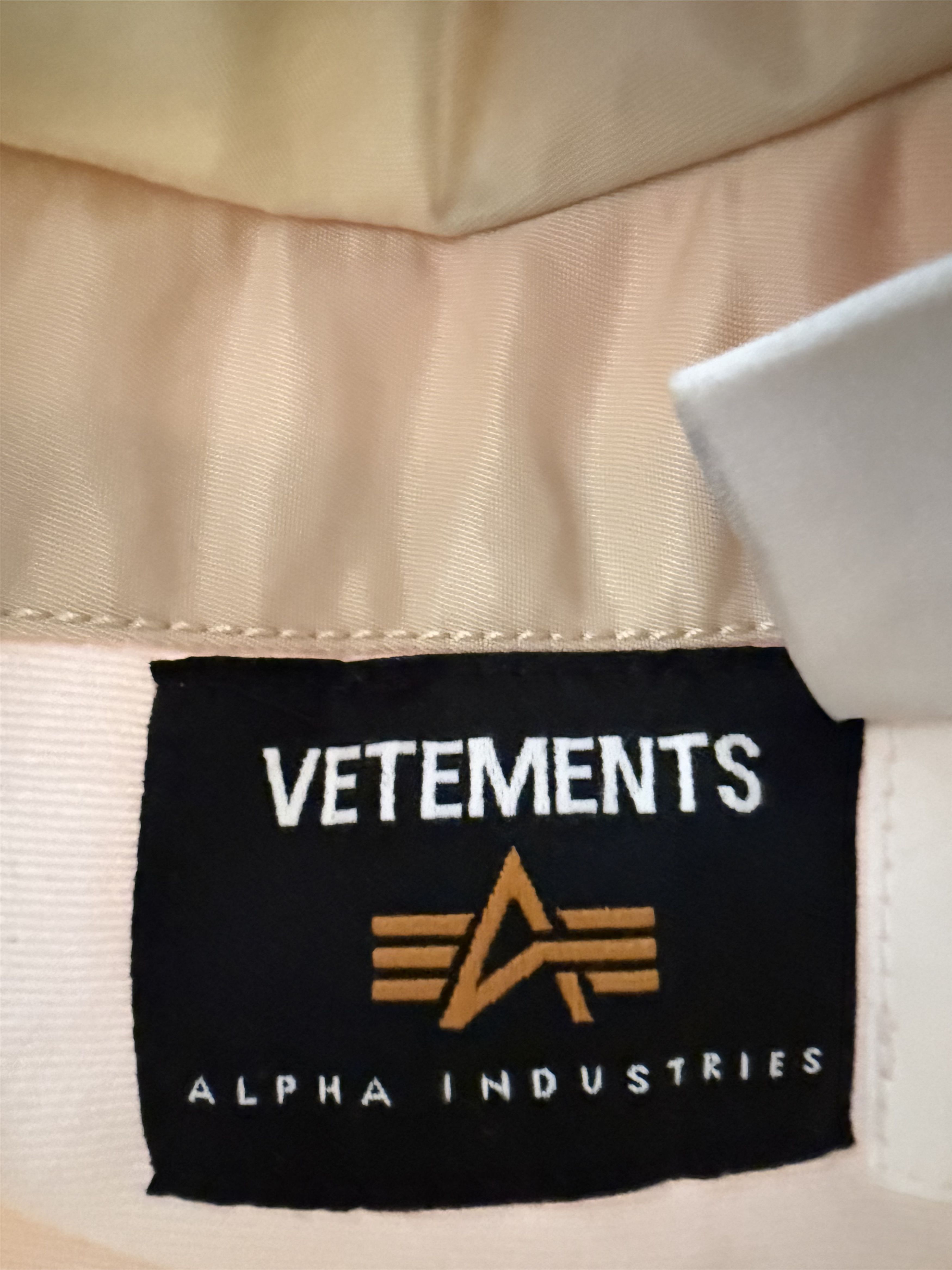 Vetements Vetements Reversible Alpha Industries Bomber Size US M / EU 48-50 / 2 - 12 Thumbnail