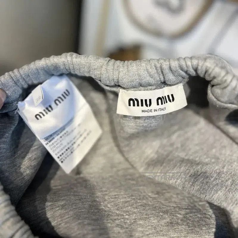 Miu Miu Miu Miu Women's Gray Casual Shorts . Size 28" / US 6 / IT 42 - 6 Thumbnail