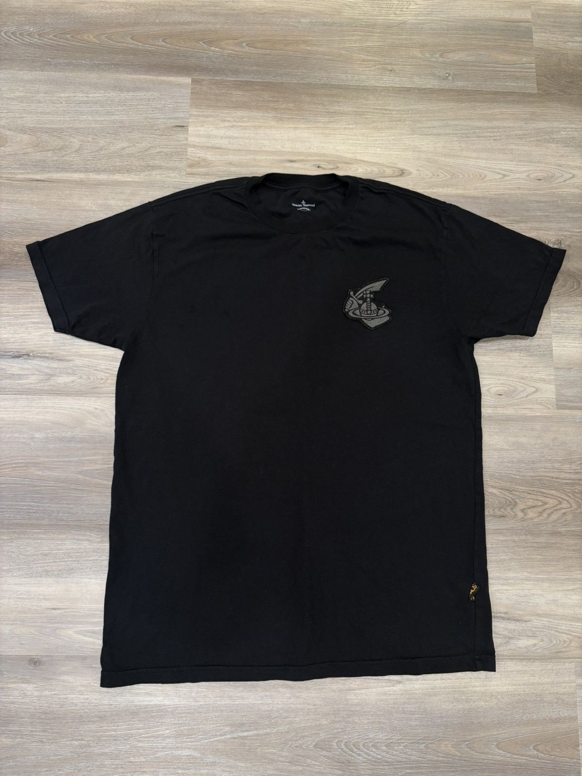 Vivienne Westwood Arm & Cutlass Badge T Shirt Size US S / EU 44-46 / 1 - 1 Thumbnail