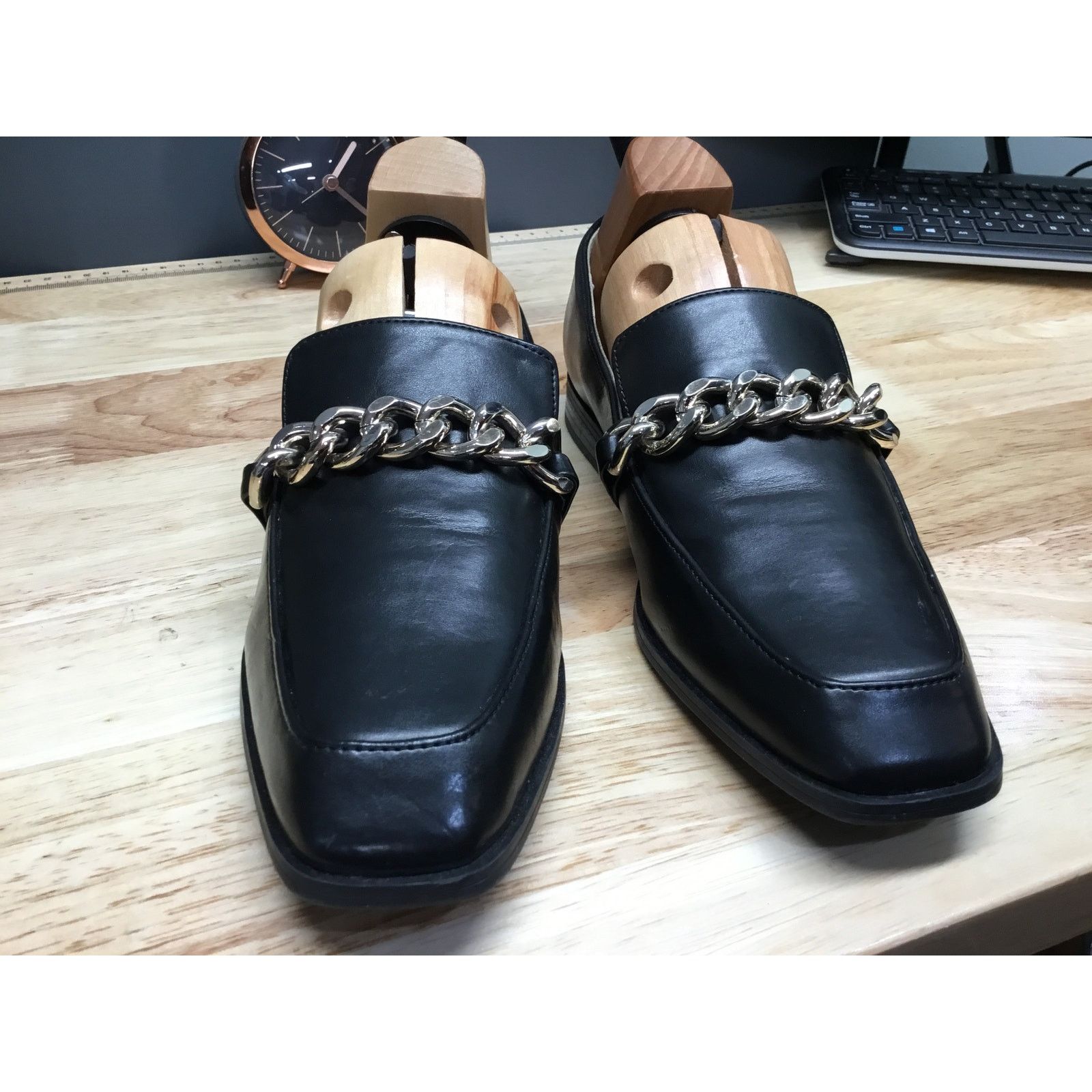 Nine West Nine West Black Leather Chain Slip-On Loafers Womens 7 Size US 7 / IT 37 - 1 Thumbnail