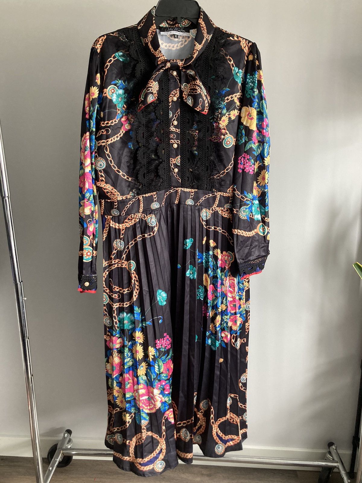 Designer Hand sewn Designer Tie Neck Printed Midi by Dalia Macphee Size XL / US 12-14 / IT 48-50 - 1 Thumbnail