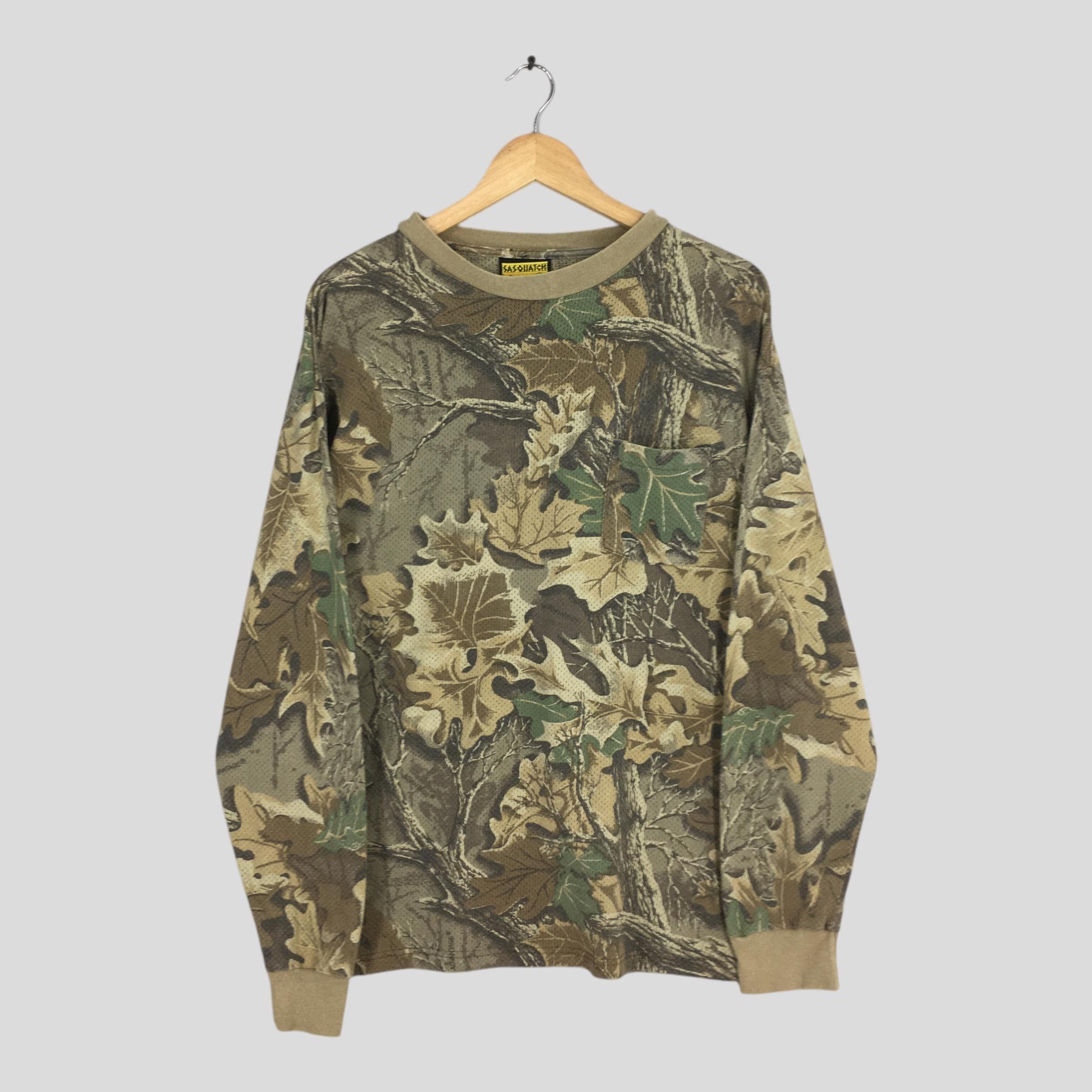 Realtree Vintage 90s Sasquatch Real Tree Camo T shirt Large Size US L / EU 52-54 / 3 - 1 Thumbnail