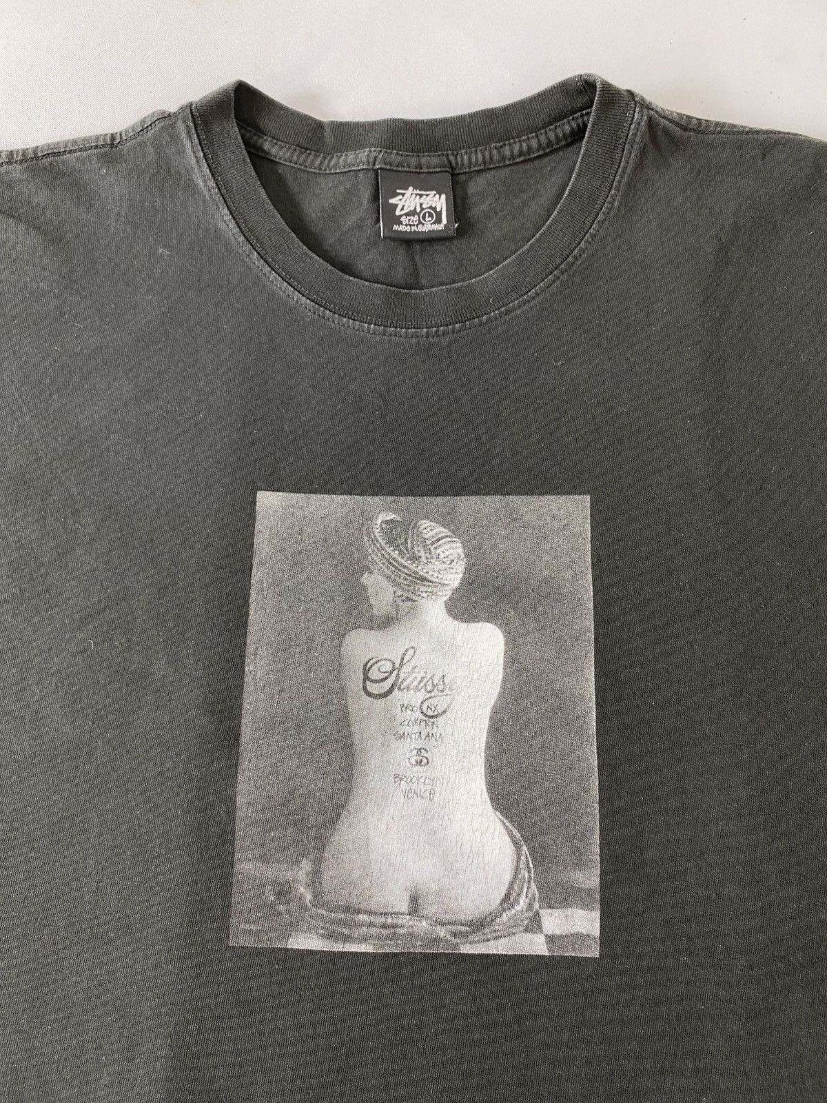 Stussy Stussy Le Violon Pigment Dyed Box Logo Graphic Tee Size US XL / EU 56 / 4 - 4 Thumbnail