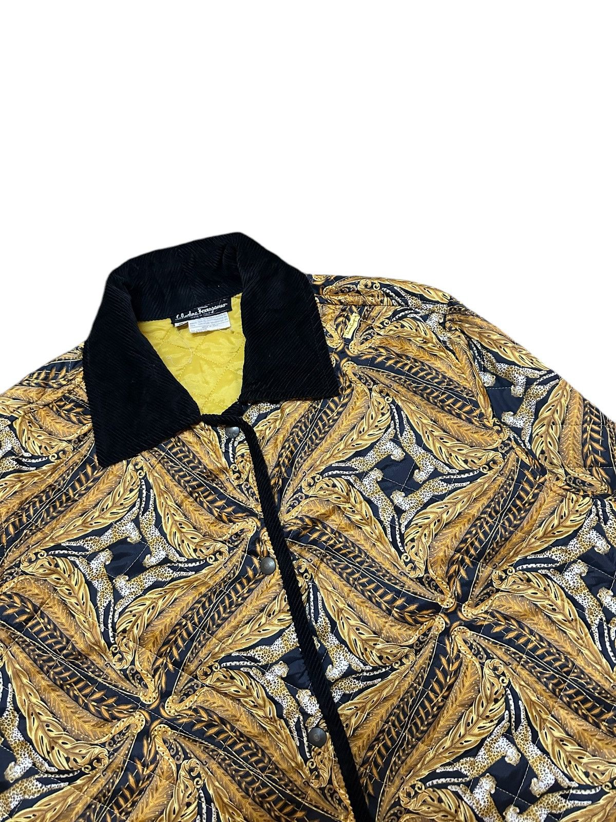 Salvatore Ferragamo Salvatore Ferragamo Quilted Jacket Full Print Luxury Size US M / EU 48-50 / 2 - 3 Thumbnail