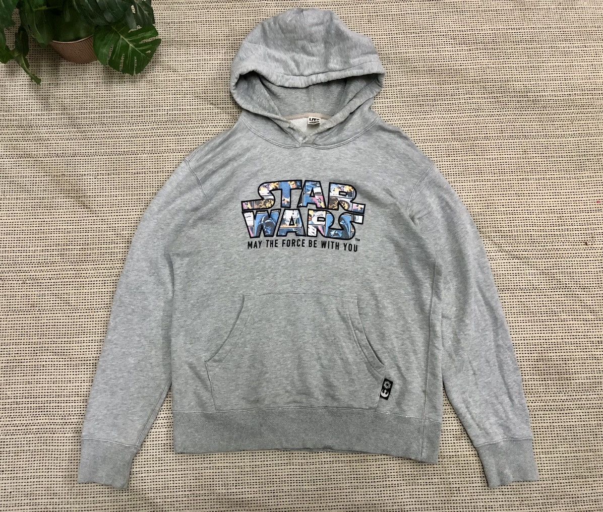 Star Wars × Uniqlo STAR WARS X UNIQLO HOODIE SPELL OUT LOGO Size US M / EU 48-50 / 2 - 1 Thumbnail