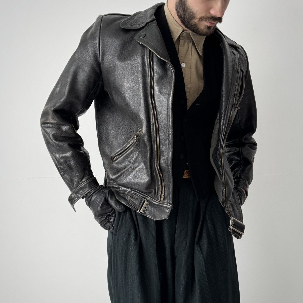Vintage 1940s Austrian Motorcycle Black Leather Jacket Size US M / EU 48-50 / 2 - 1 Thumbnail
