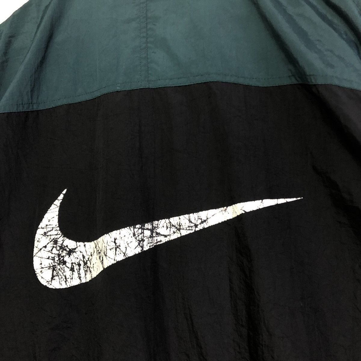 Nike Vintage 90 Nike Big Swoosh Windbreaker Light Jacket Size US L / EU 52-54 / 3 - 11 Thumbnail