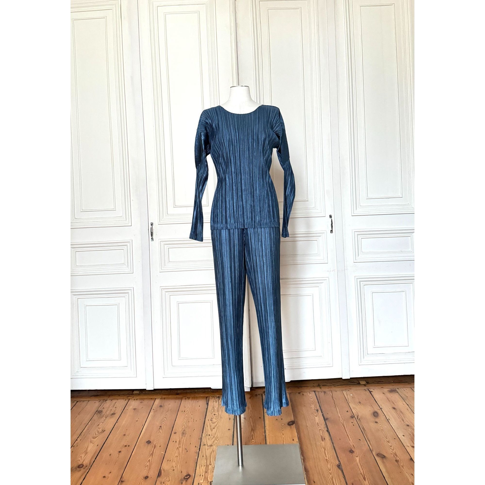 Issey Miyake Iridescent Blue Pleated Pants Suit Size M / US 6-8 / IT 42-44 - 1 Thumbnail