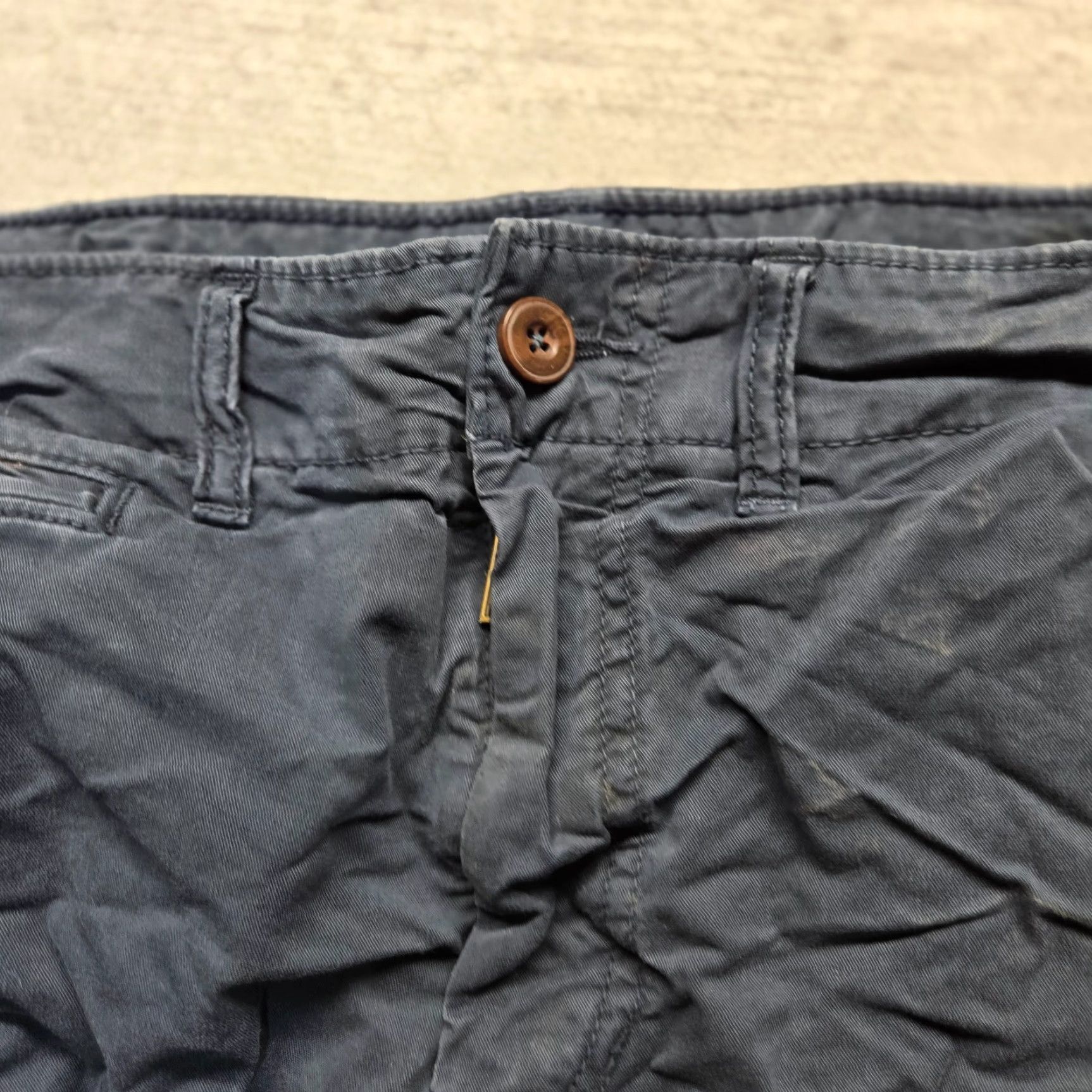 American Eagle Outfitters American Eagle Outfitters Chino Shorts Solid Blue Next Level Flex Longer Length Men's 26 Blue Regular Pockets Logo 90s? Size US 26 / EU 42 - 2 Thumbnail