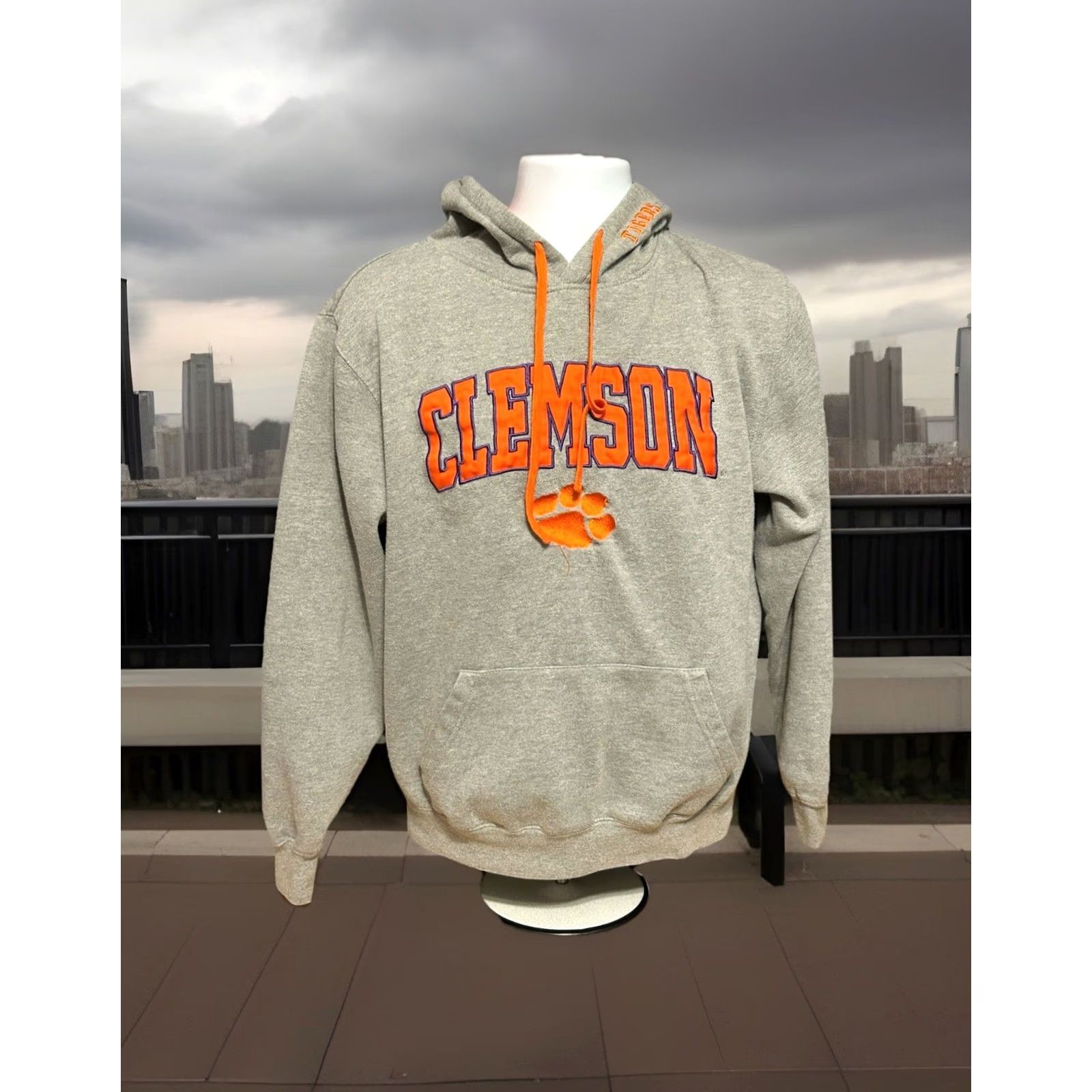 Vintage VTG Clemson University Tigers Hoodie Adult Medium Gray Orange Stitched Front Size US M / EU 48-50 / 2 - 7 Thumbnail