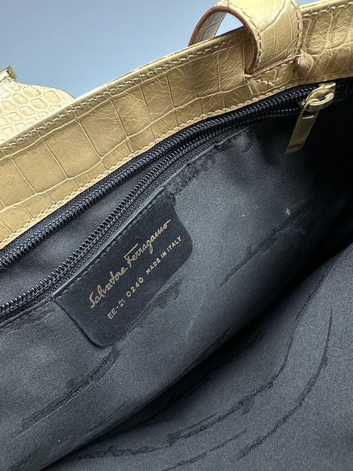 Salvatore Ferragamo Salvatore Ferragamo Crocodiles Leather Tote Bags Size ONE SIZE - 8 Thumbnail