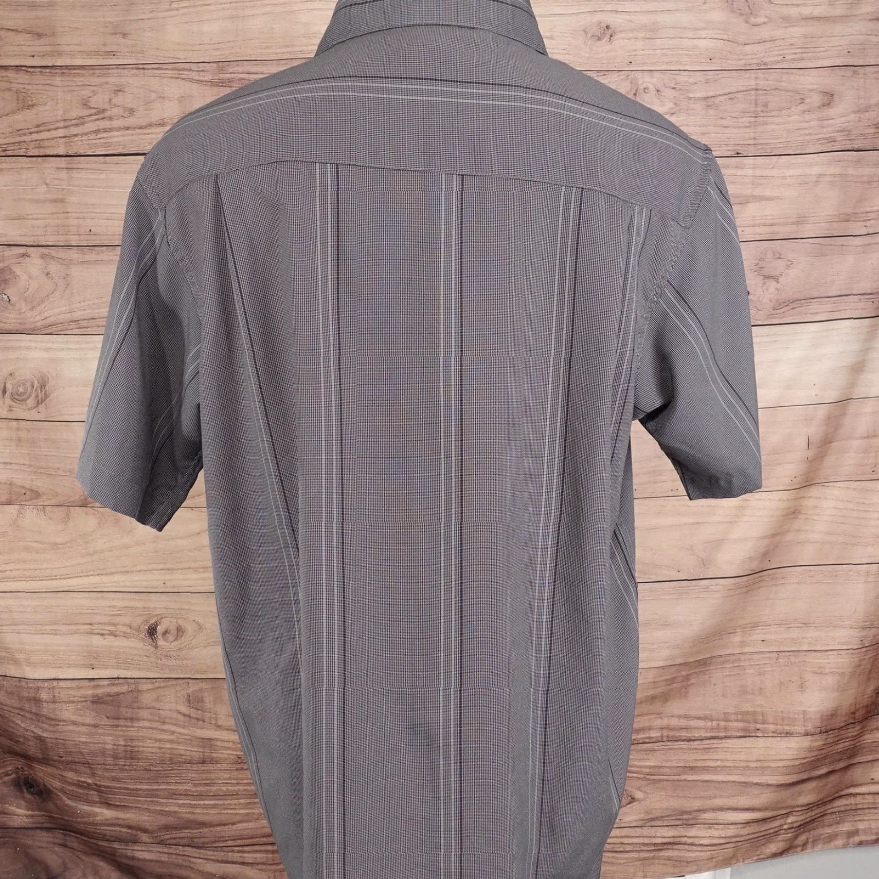 Haggar Haggar Mens Shirt L Gray Short Sleeve Button Front Striped Polyester Casual Size US L / EU 52-54 / 3 - 4 Thumbnail