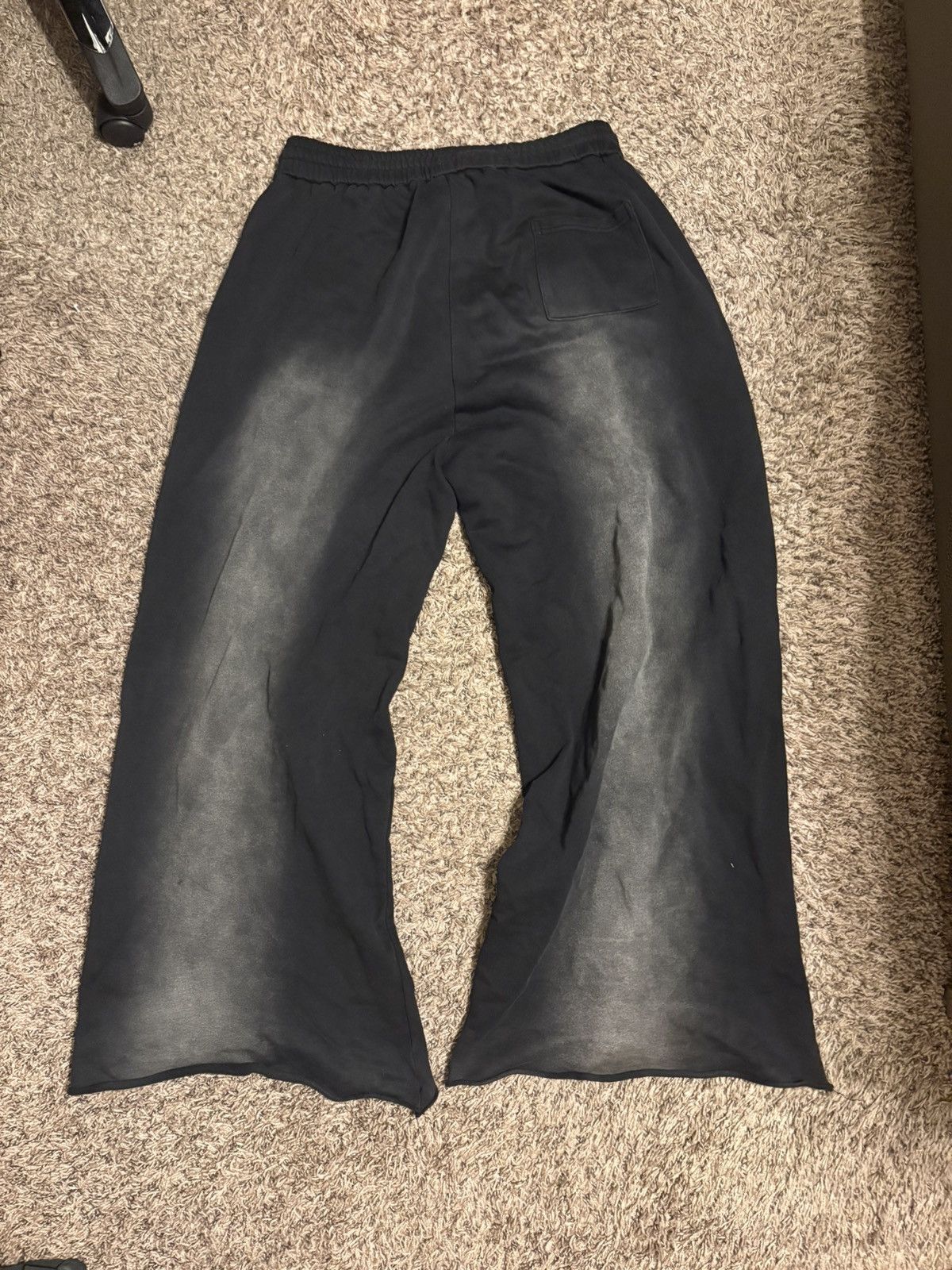 Other Eightonline Black sunfaded wide leg sweats Size US 34 / EU 50 - 2 Thumbnail