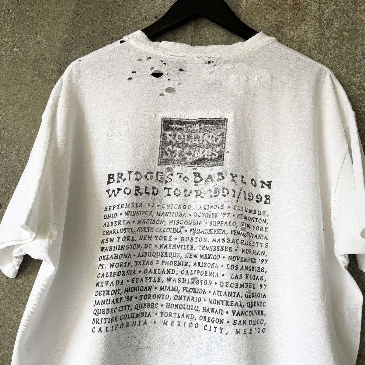 The Rolling Stones THRASHED 90s Vintage The Rolling Stones Babylon Tour T-Shirt Size US XL / EU 56 / 4 - 8 Thumbnail