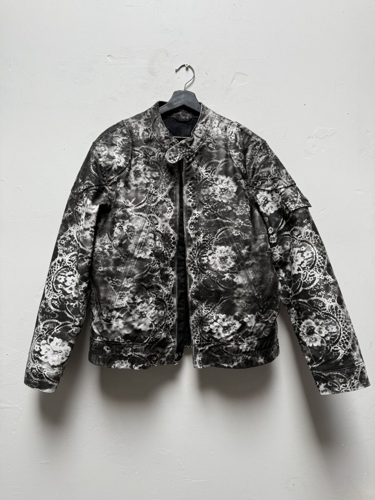 Other 5 Zip Painted White Floral Jacket Size US L / EU 52-54 / 3 - 1 Thumbnail