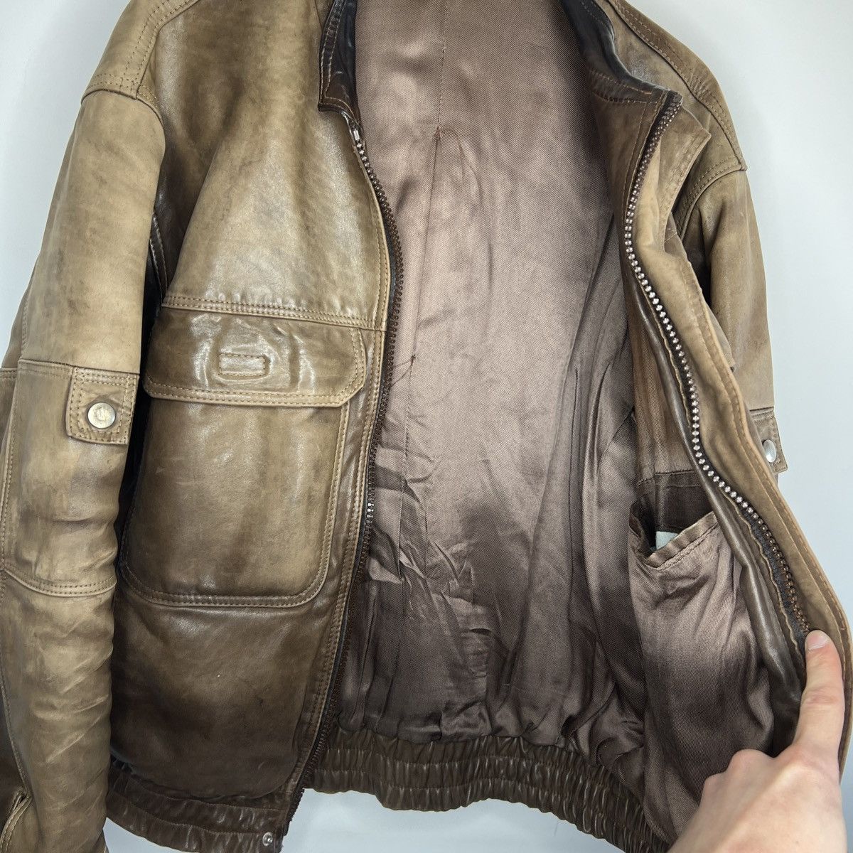 Vintage Vintage Genuine Leather Brown Jacket Flight Bomber 90s Size US M / EU 48-50 / 2 - 13 Thumbnail