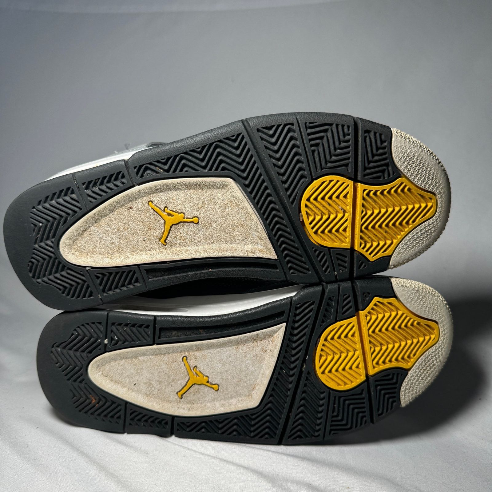 Jordan Brand × Nike Size 7 Nike Air Jordan 4 Retro GS Cool Grey 2019 Men's Shoes Size US 7 / EU 40 - 7 Thumbnail