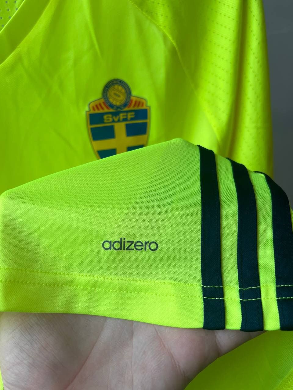 Adidas 2016 SWEDEN NATIONAL TEAM SOCCER JERSEY FOOTBALL SHIRT SZ L Size US L / EU 52-54 / 3 - 8 Thumbnail