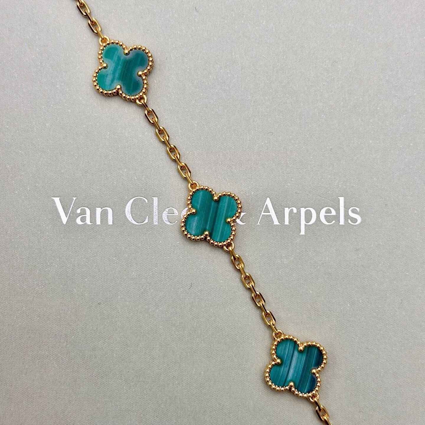 Van Cleef & Arpels Van Cleef Malachite 18K Gold Clover Bracelet Size ONE SIZE - 1 Thumbnail