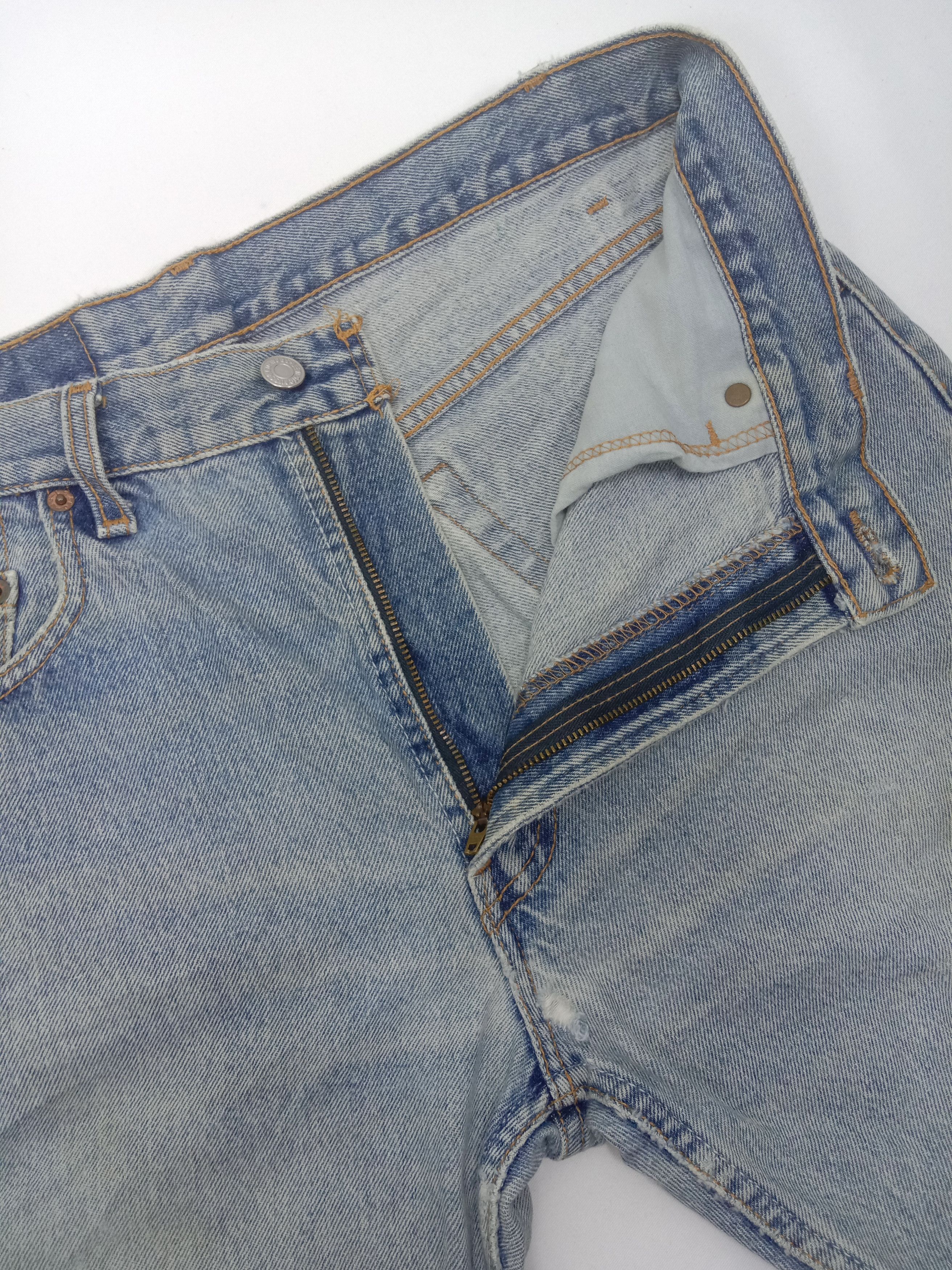 Levi's Vintage Levi's 505 Light Wash Jeans Size US 33 - 9 Thumbnail