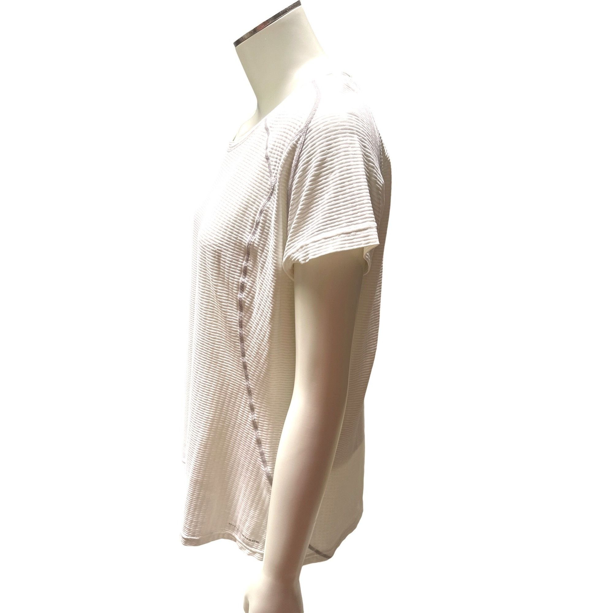 Columbia Columbia Sportswear Company Titanium Short Sleeve Top L Whi Size L / US 10 / IT 46 - 2 Thumbnail