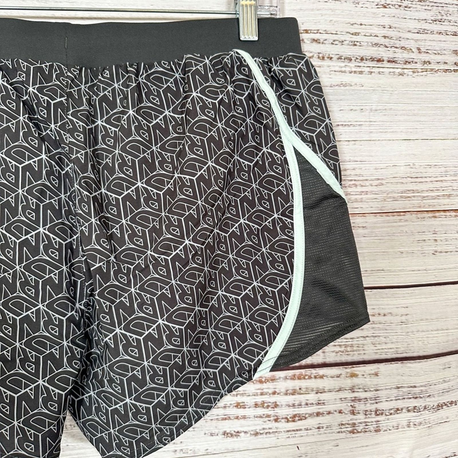 Under Armour Under Armour Mileage 2.0 Black Running Shorts, NWT, Medium Size 28" / US 6 / IT 42 - 10 Thumbnail