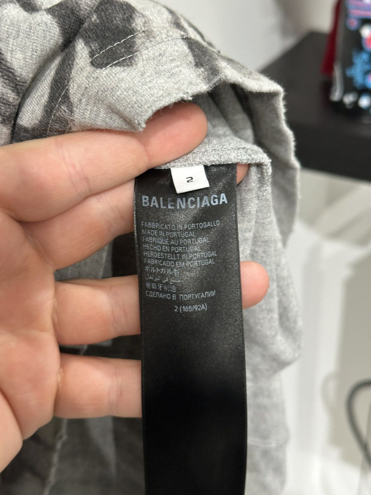 Balenciaga Balenciaga Skater Graffiti Distressed Logo T-Shirt Size 2 Size US L / EU 52-54 / 3 - 4 Thumbnail