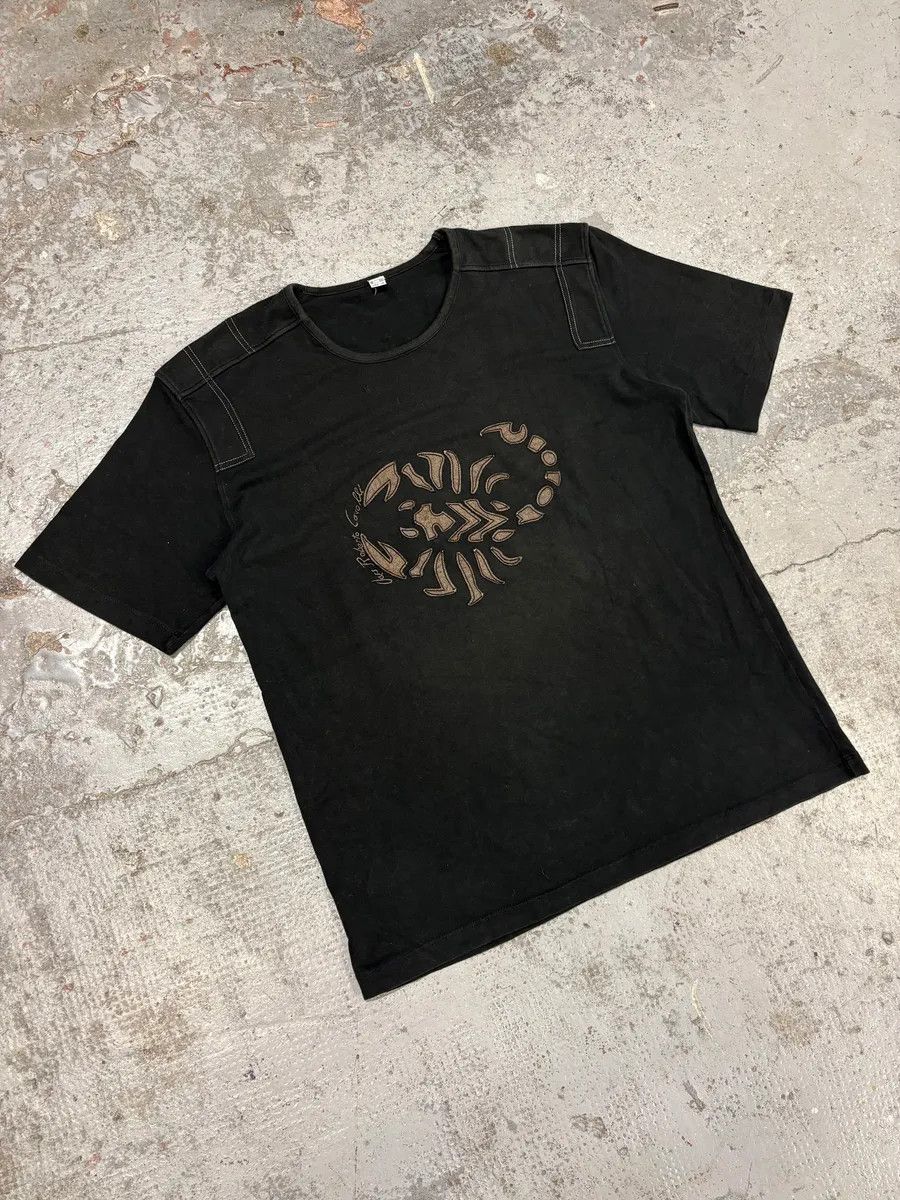 Roberto Cavalli 2000s Cavalli Scorpio Black T-Shirt Size US S / EU 44-46 / 1 - 4 Thumbnail
