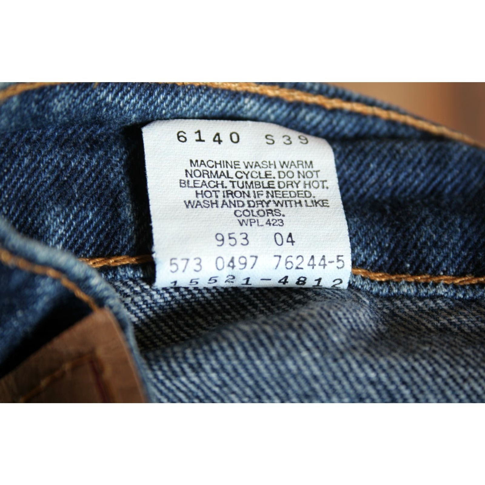 Levi's VINTAGE Levi's 512 Slim Fit Jeans Women 6 Long Blue Cotton Denim 28W 33.5L Rise 12" Tapered 5.75" Leg Opening 11.5" Inseam 33.5" Mens Womens Girls Size 28" / US 6 / IT 42 - 8 Thumbnail