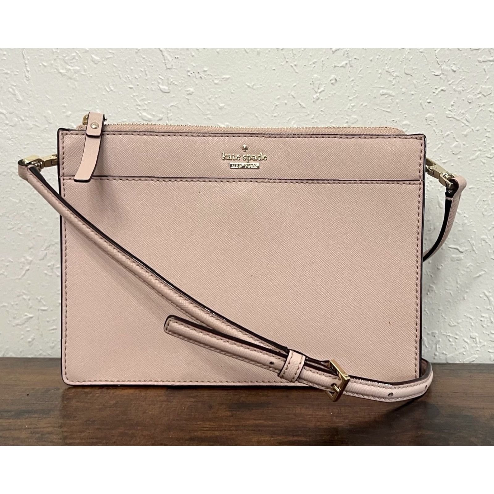 Pinko Kate Spade Crossbody Bag Pink Leather Purse Clutch Dusty Pink Small EUC Strap Detachable Strap Women Size ONE SIZE - 2 Thumbnail