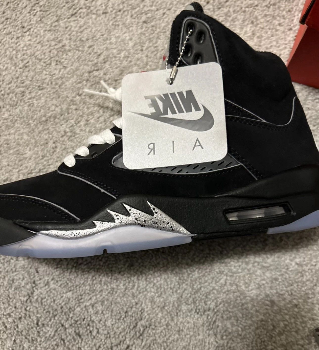 Jordan Brand Jordan 5 Black Metallic Size US 8 / EU 41 - 1 Thumbnail
