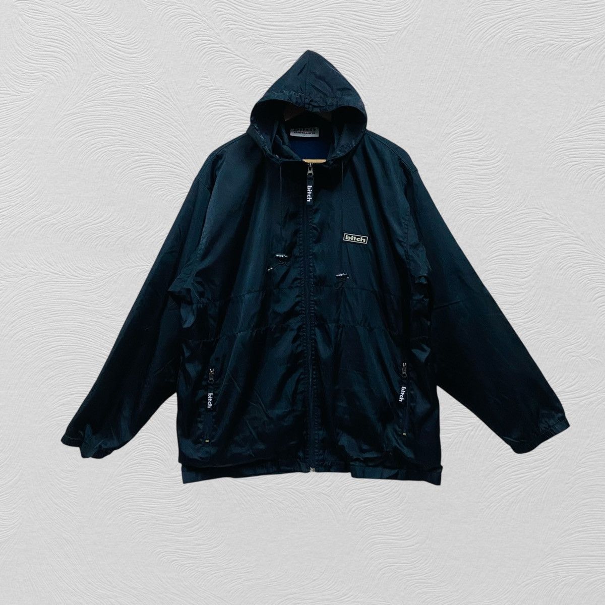 Santa Cruz Skateboards Vintage 90s Bitch Hoodie lightjacket windbreaker Size US XL / EU 56 / 4 - 1 Thumbnail