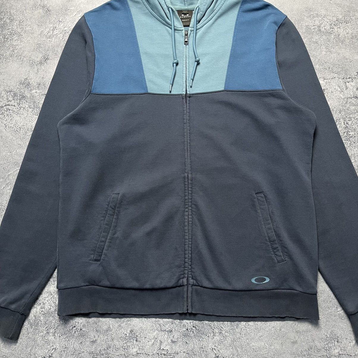 Oakley Vintage Oakley Blue Zip Hoodie Logo Streetwear Y2K Surf Size US M / EU 48-50 / 2 - 3 Thumbnail