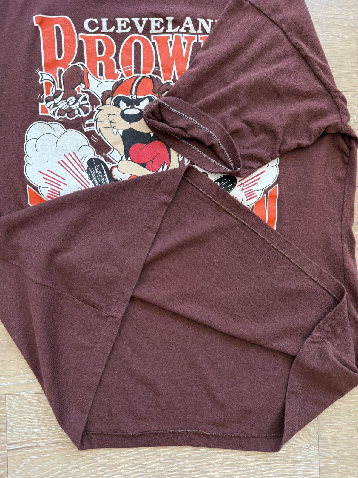 NFL Vintage ‘90 Cleveland Browns Taz Touchdown Shirt Size US L / EU 52-54 / 3 - 6 Thumbnail