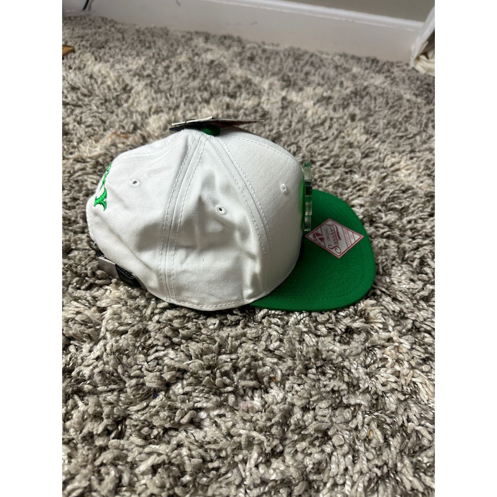 Other Neonlights Green Acrylic Clover LUCKY Baseball Cap Hat Size ONE SIZE - 5 Thumbnail