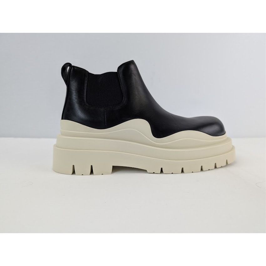 Bottega Veneta o1rshd1 Tire Chelsea Boots in Black / Sea Salt Size US 10 / EU 43 - 4 Thumbnail