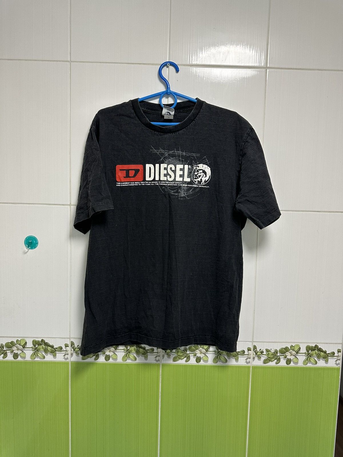 Diesel × Vintage Y2K Diesel Avant Garde Tee Boxy Fit Streetwear Logo Rare Size US XL / EU 56 / 4 - 1 Thumbnail