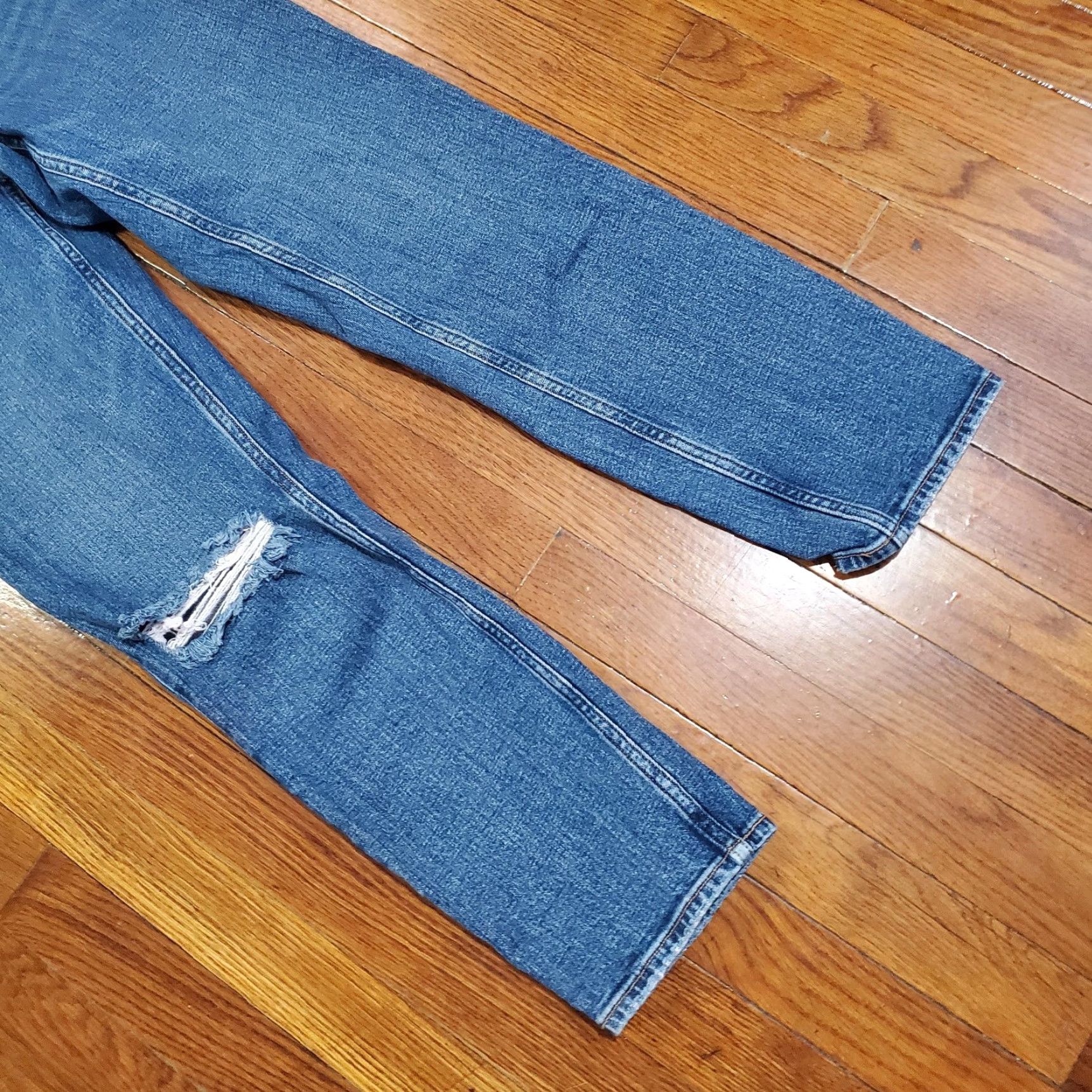 Abercrombie & Fitch Abercrombie & Fitch Jeans The Mom High Rise Womens 4 Long Blue Ripped Knee 27 Size 27" / US 4 / IT 40 - 5 Thumbnail
