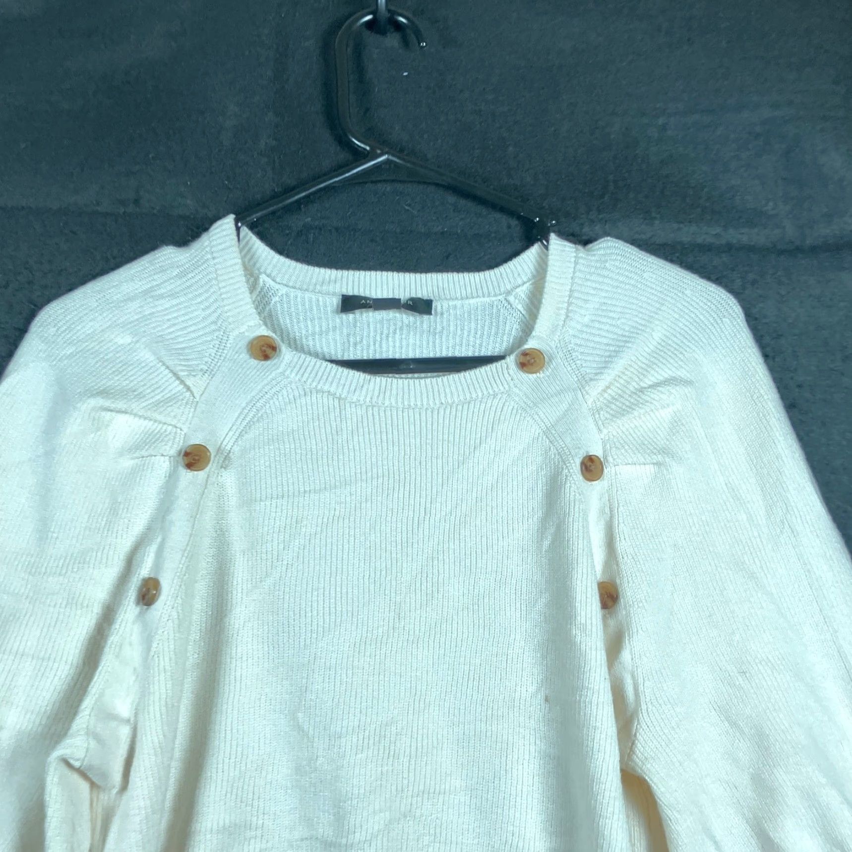 Ann Taylor Ann Taylor LOFT Womens Sweater Cream Short Sleeve Balloon Button Accents Knit Pullover S Regular Crew Neck? Size S / US 4 / IT 40 - 3 Thumbnail