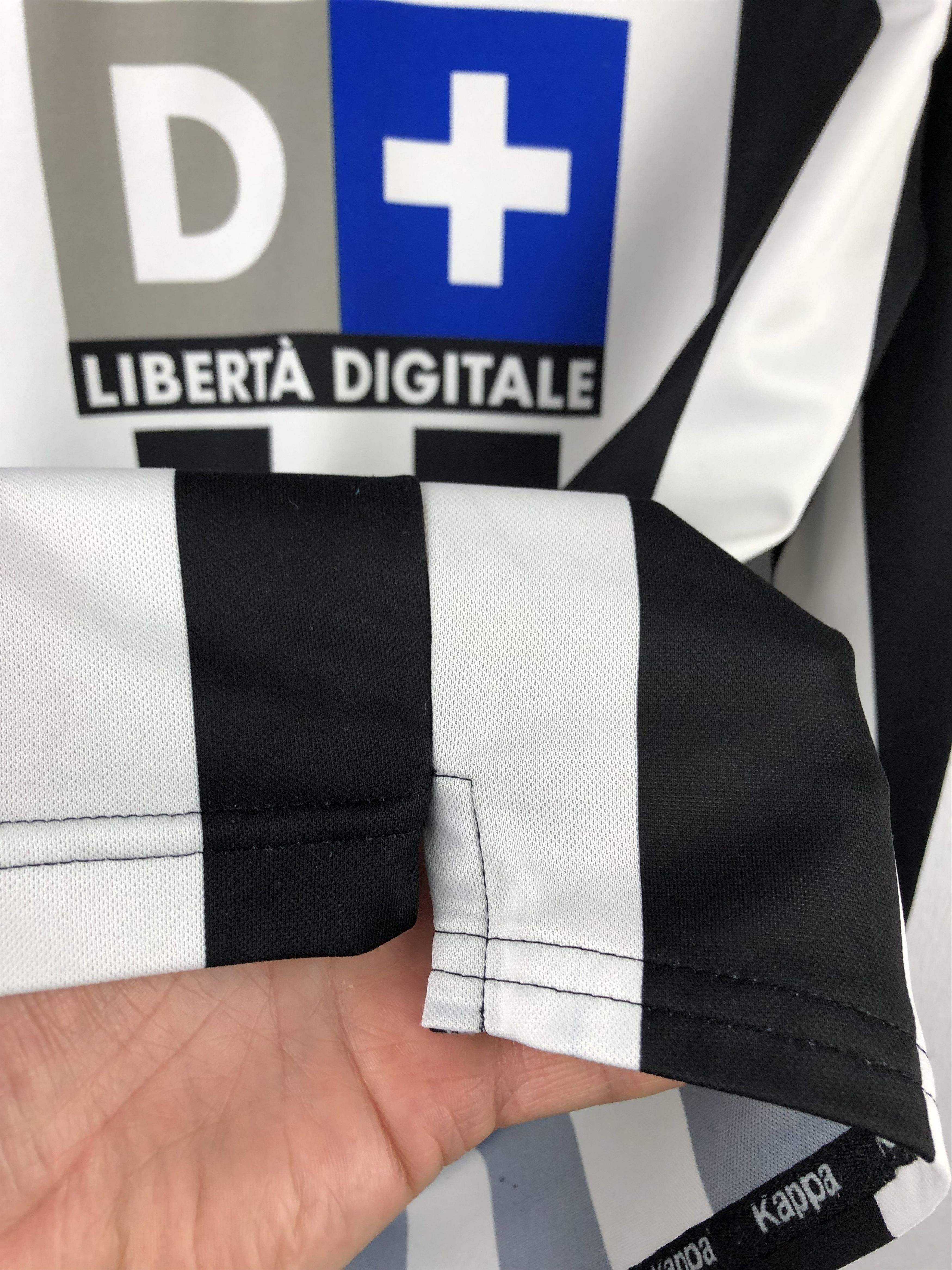 Kappa Juventus football shirt 1998 Soccer Maglia Kappa Long Sleeve Size US S / EU 44-46 / 1 - 7 Thumbnail
